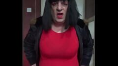 Abspielen BI Crossdresser erstes Mal mit einer Masturbationsmaschine - Teil 1