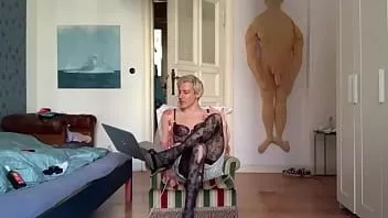 Abspielen Sissy ist immer hungrig nach rohen Schwänzen