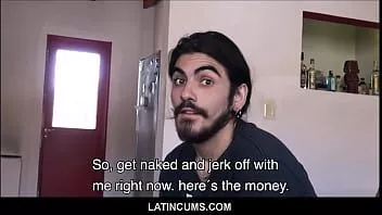 play Hetero, langhaariger Latino-Hengst wird von schwulem Mitbewohner gegen Bargeld und kostenlose Miete POV gefickt