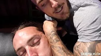 Jouer Ruckus & Christian Wilde thérapeute bareback baise!