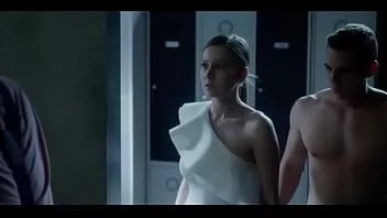 تشغيل مشاهد جنسية من مسلسل مترجم للعربية - elite.s01.e08