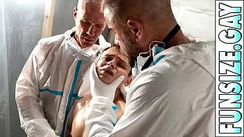 Putar Cara mengobati orang yang terinfeksi virus ini mungkin tampak sangat tidak lazim! rupanya para ilmuwan percaya bahwa cairan tubuh perlu disuntikkan ke dalam rahim si kembar.