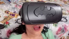 Reproducir Tío astuto pilla a su sobrina adolescente viendo porno y se une