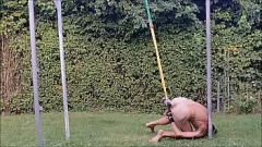 play Umilire Femdom în aer liber: Patetic sclav gay expus și pedepsit cu CBT