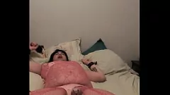 play Jocul anal al francezilor dolofane Sissy Jinna cu lenjerie și castitate