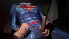 Afspelen De grote pik en seksspeelgoedfantasie van Thai Superman