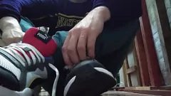 Redare Picioarele obosite se transformă într-o întâlnire gay fierbinte - Solo Gay Amateur Porn