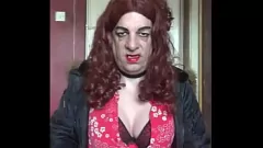 Jouer Venez me rencontrer en public et soyez témoin de ma passion Sissy Crossdresser : une aventure bisexuelle d'avalage de pipi que vous n'oublierez pas