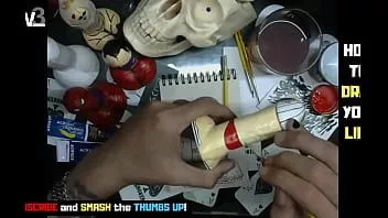play यह कोई डिल्डो नहीं है यह सिर्फ मेरी कला है और अब पेंट करने का समय है