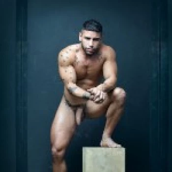 قناة Brock Banks
